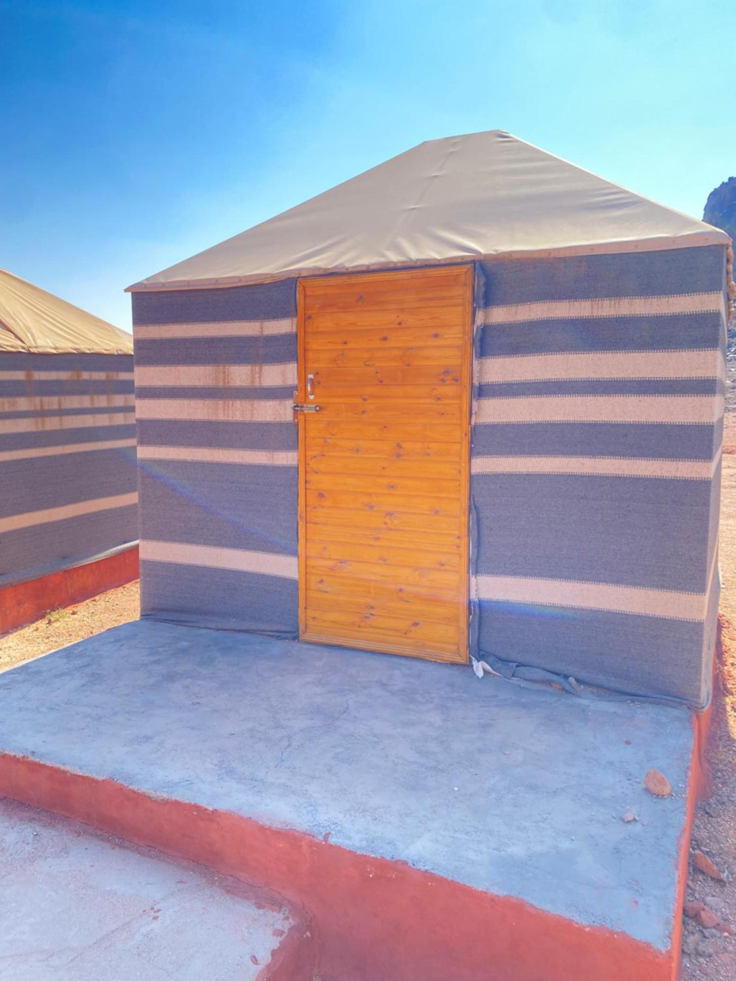 Wadirumtours&Camp Wadi Rum Buitenkant foto