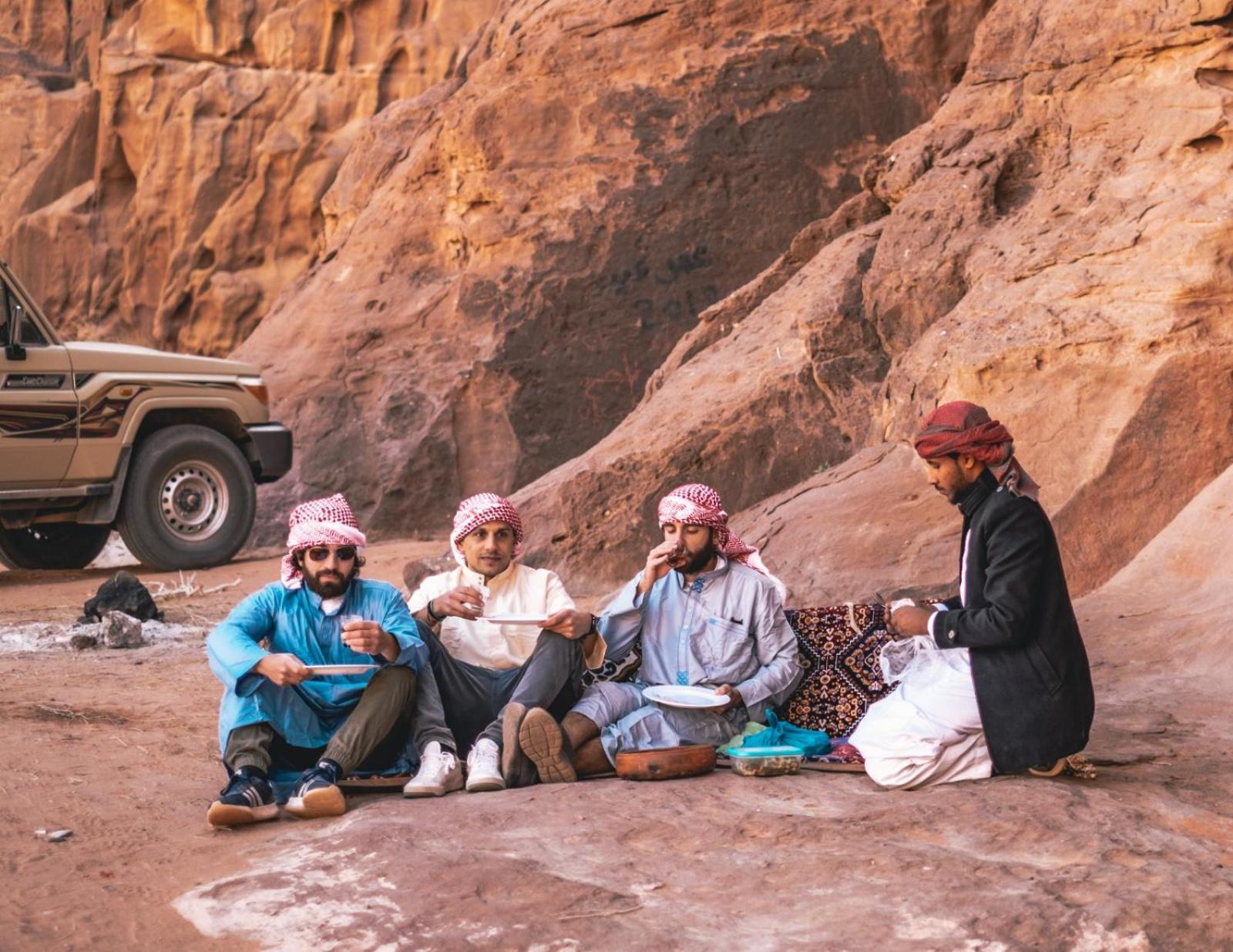 Wadirumtours&Camp Wadi Rum Buitenkant foto